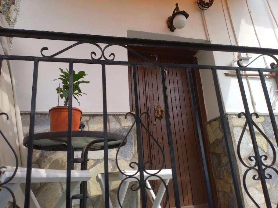 Stagiates Athena'S Guest House מראה חיצוני תמונה
